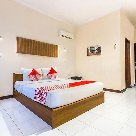 Capital O 2796 Medana Bay Marina Hotel Tanjung  Buitenkant foto