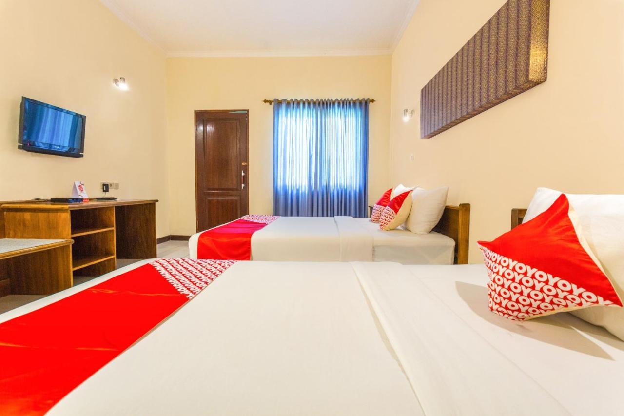 Capital O 2796 Medana Bay Marina Hotel Tanjung  Buitenkant foto